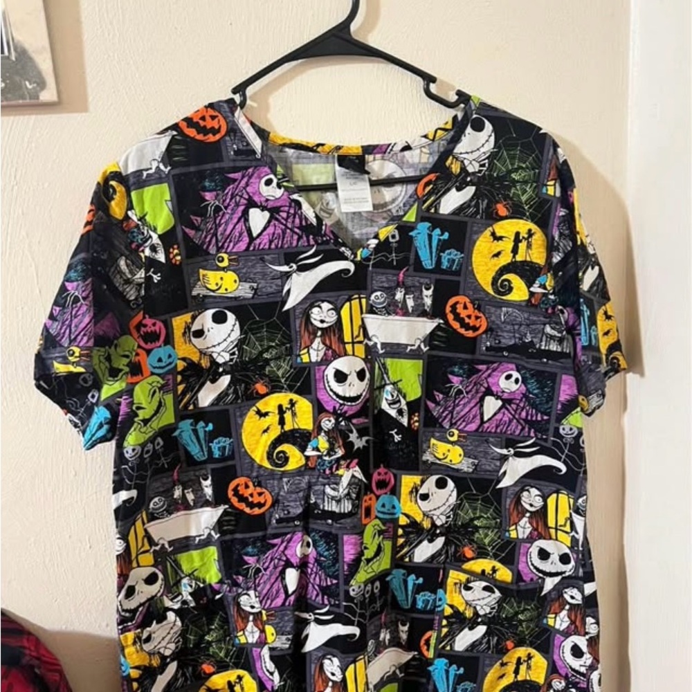 The Nightmare Before Christmas Scrub Top Size Large